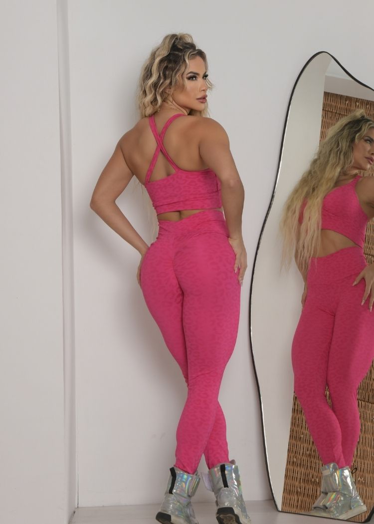 Conjunto Fitness Oncinha Pink com Decote Empina Bumbum Zero Transparência
