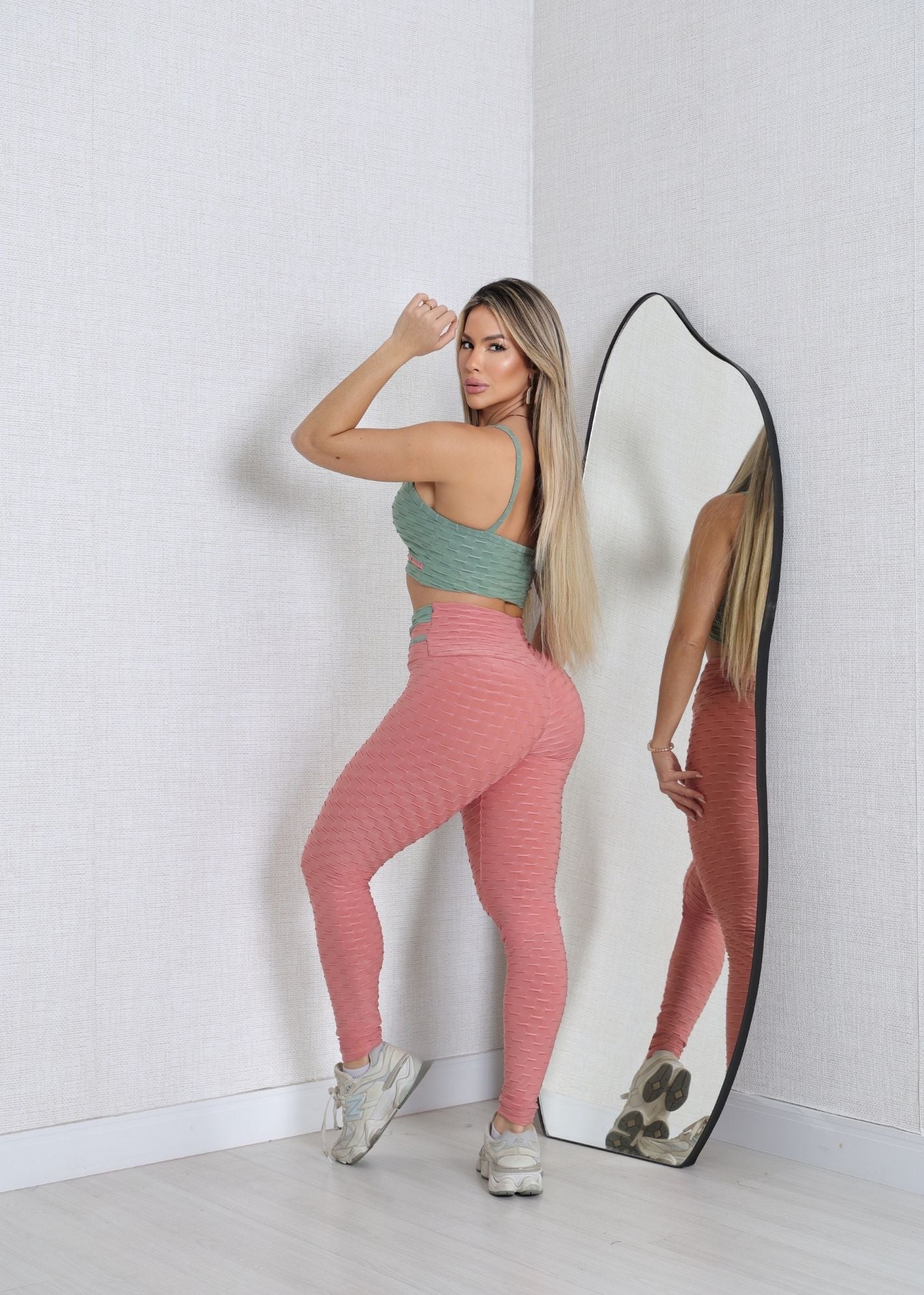Conjunto Fitness Top Viés Verde Legging Filete Goiaba