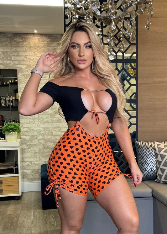 Macaquinho Fitness Fivela Top Manguinha Preto Short Preta Coração