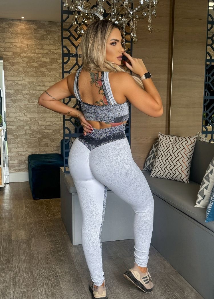 Conjunto Fitness Top Chapisco Branco e Preto Costas Trançada