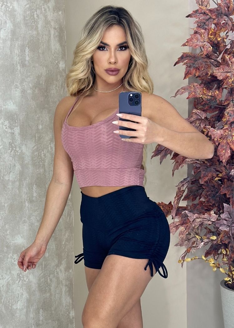 Conjunto Fitness Zig Zag Top Cropped Rosé e Short Preto
