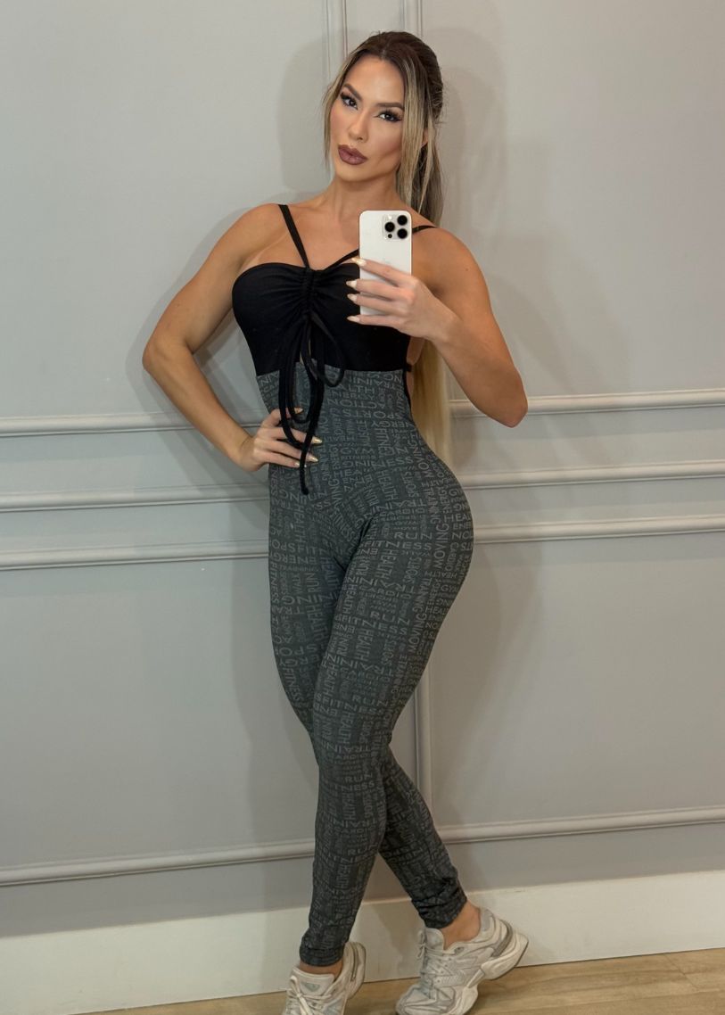 Macacão Fitness Top Preto com Laço e Legging Palavras