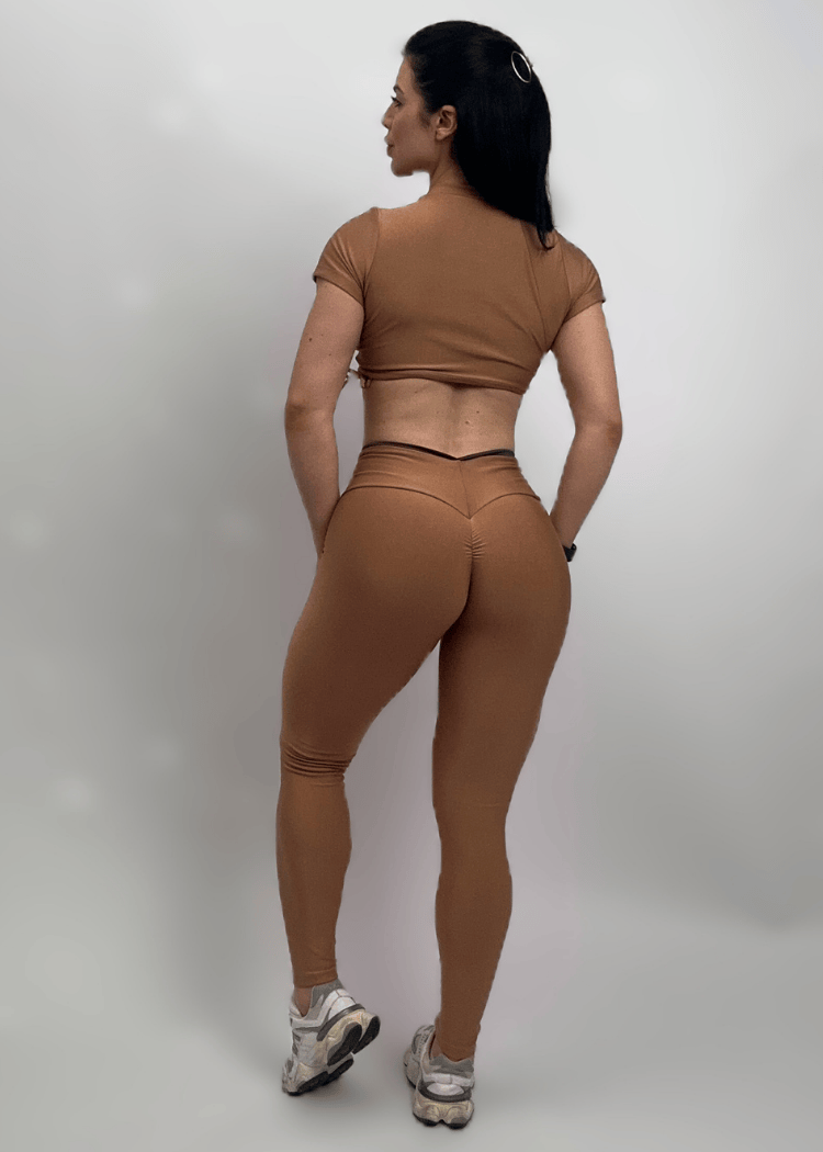 Conjunto Fitness Top Profético e Legging Capana Marrom