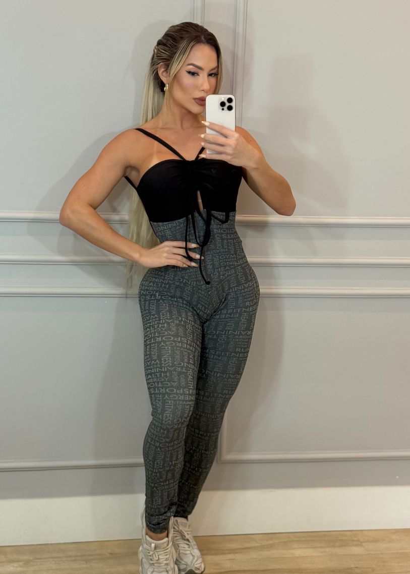 Macacão Fitness Top Preto com Laço e Legging Palavras