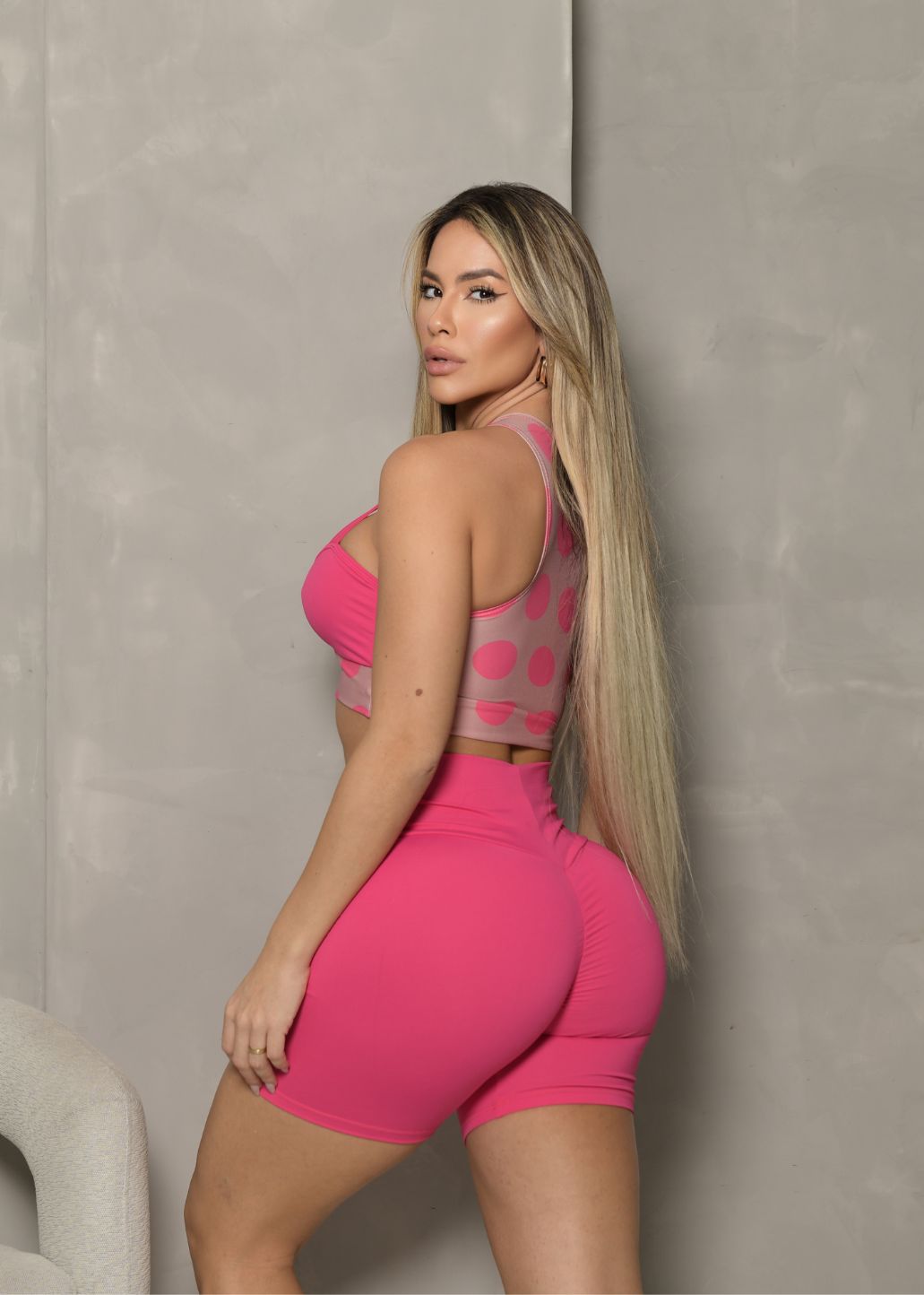 Conjunto Fitness Top Maria Poá Rosa Short Rosa Filete