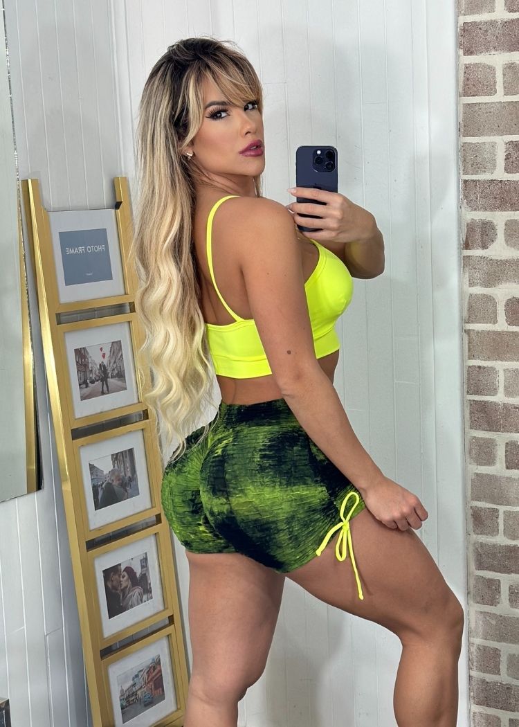 Conjunto Fitness Top Abertura Frontal Short Tie Dye com Regulagem