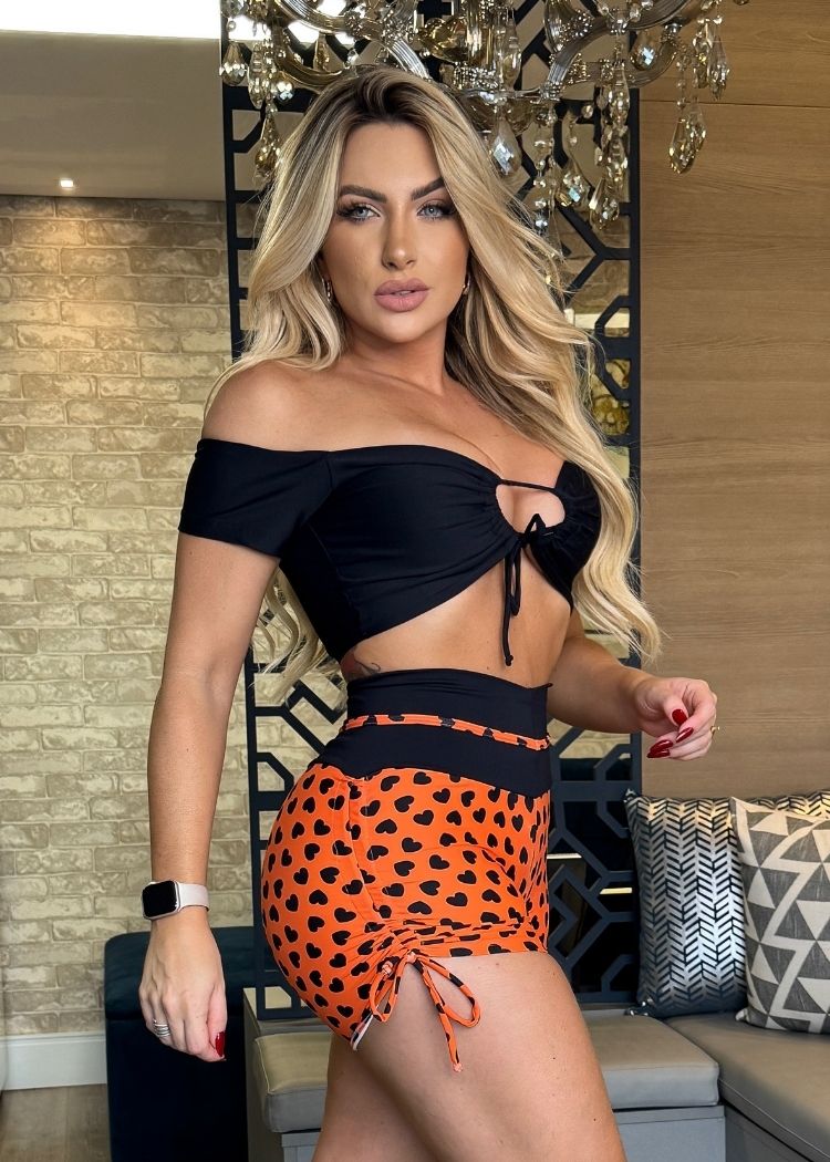 Conjunto Fitness Top Manguinha Preto Short Coral Coração
