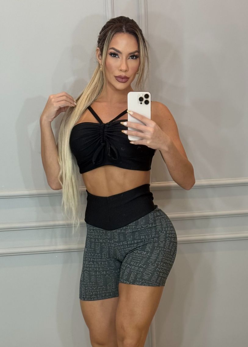 Conjunto Fitness Top Preto com Laço e Short Letras