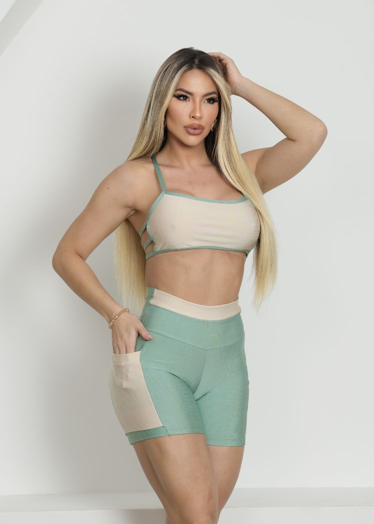 Conjunto Fitness Top Brenda Off White Short Filete Verde C/ Bolso
