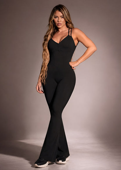 Macacão Fitness Flare Preto com Bojo Duplo