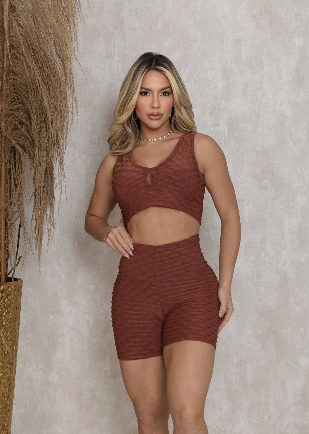Conjunto Fitness Top Short Empodere Marrom Brocado