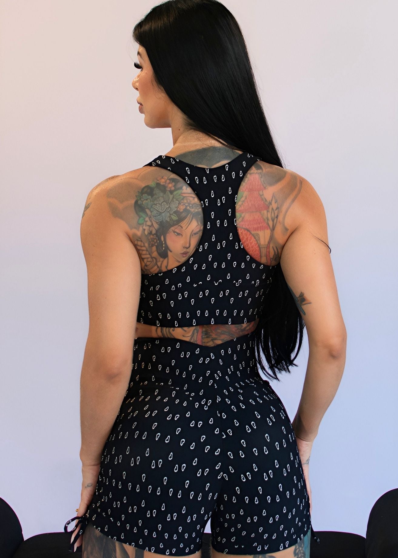 Conjunto Top Cris e Short Coração Preto com Regulagem