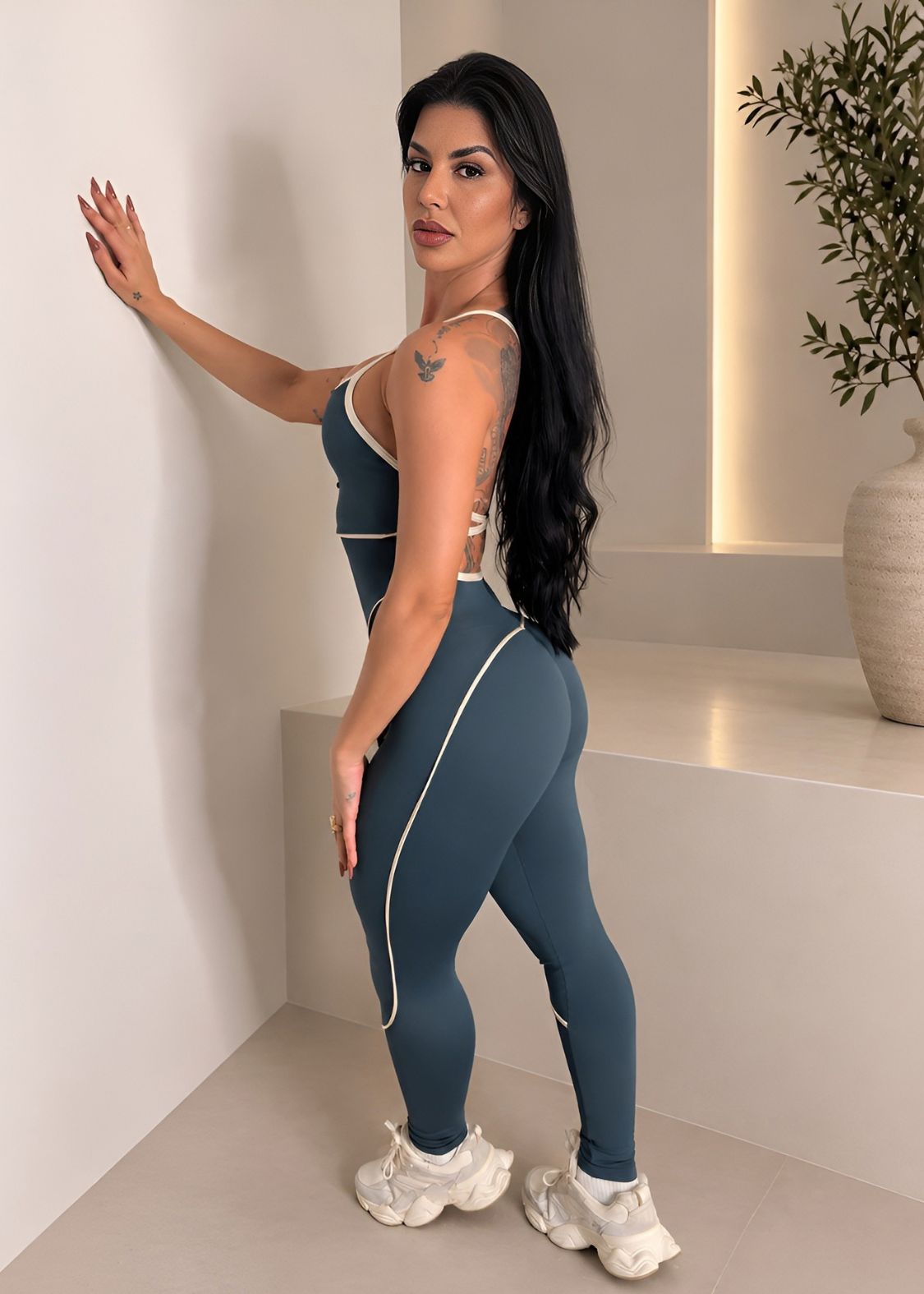 Macacão Fitness Chumbo com Filete Off White