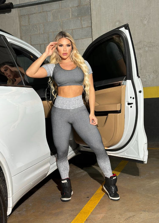 Conjunto Fitness Cinza Grafite Top Manguinha Legging Empina Bumbum