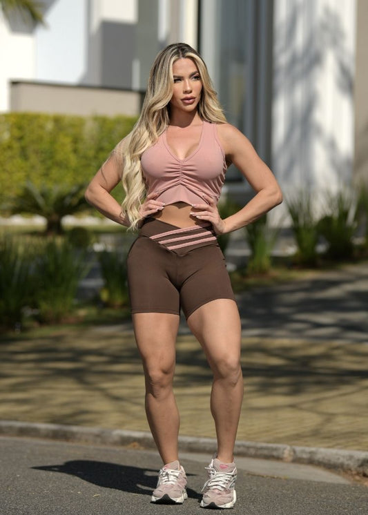 Conjunto Fitness Top Adriana Nude e Short Marrom