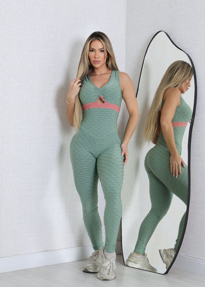 Macacão Fitness Brocado Verde Detalhe Goiaba