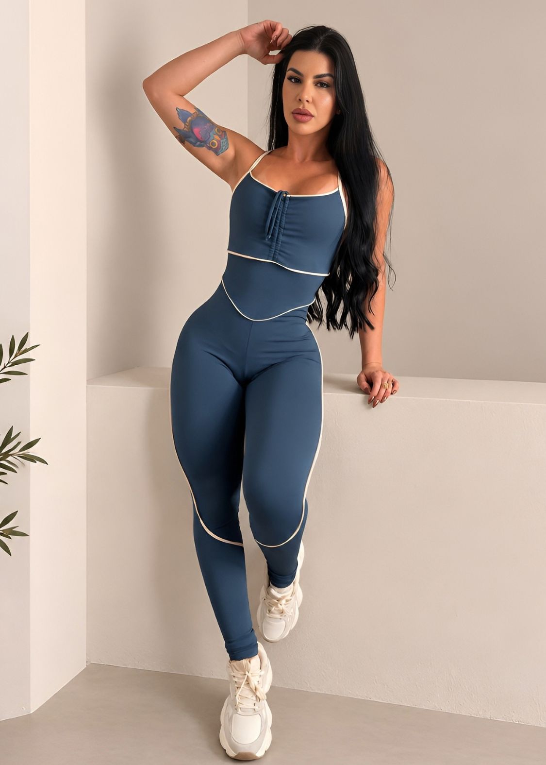 Macacão Fitness Chumbo com Filete Off White