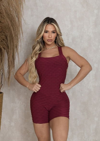 Macaquinho Fitness Pala Fechada  Brocado  Vinho