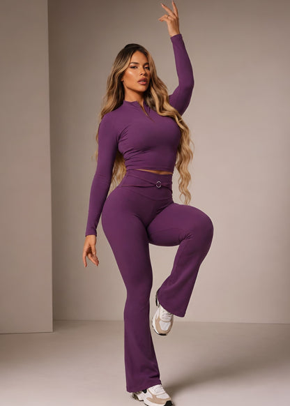 Conjunto Fitness Flare Açaí com Cropped Manga Longa