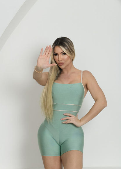 Macaquinho Fitness Vivi Pala Fechada Verde C/ Filete Off White