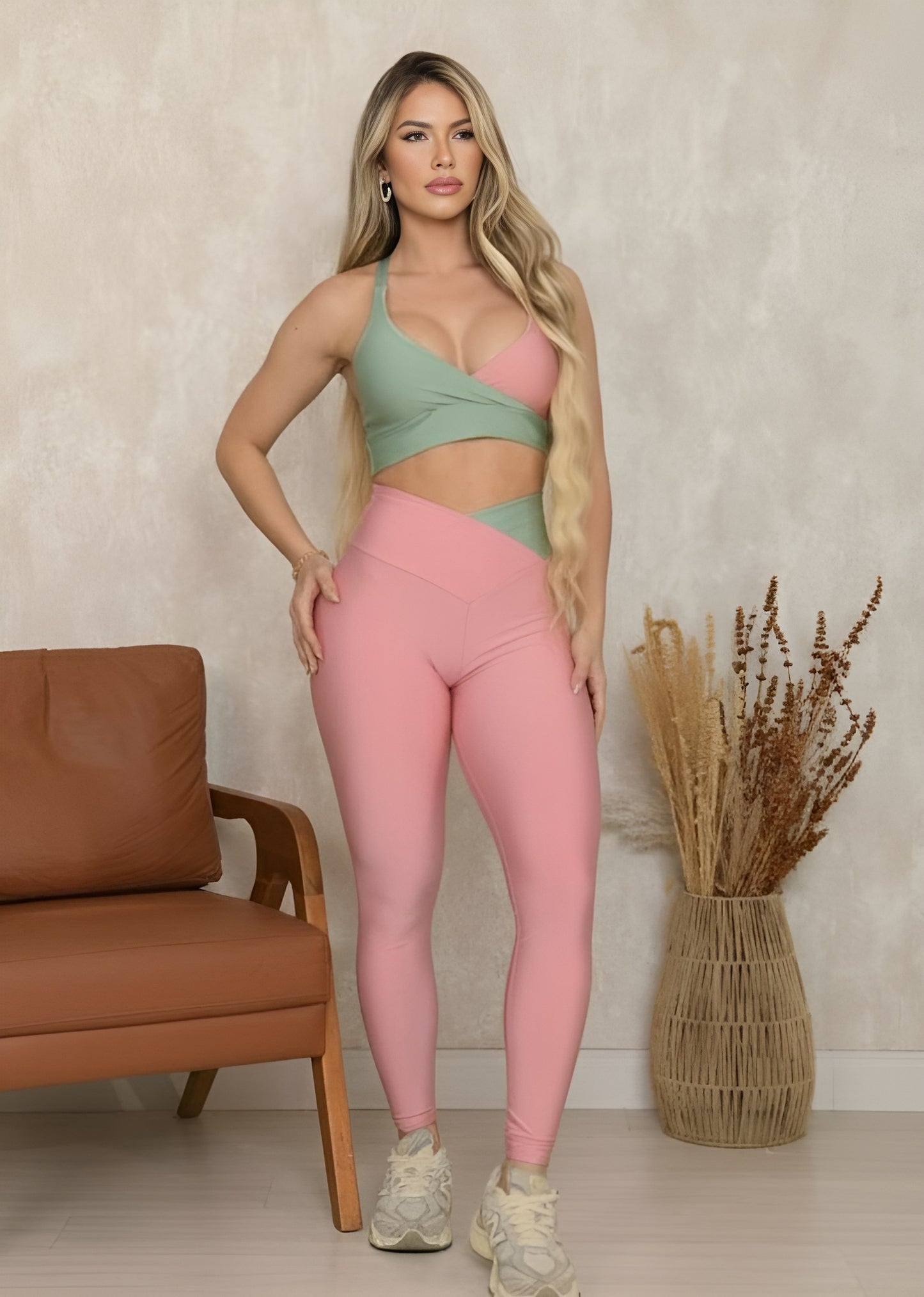 Conjunto Fitness Top Transpassado Verde Legging Transversa Rosa