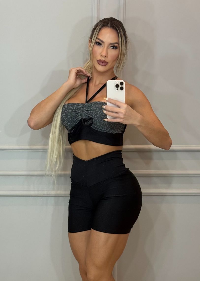 Conjunto Fitness Top Letras com Laço e Short Preto