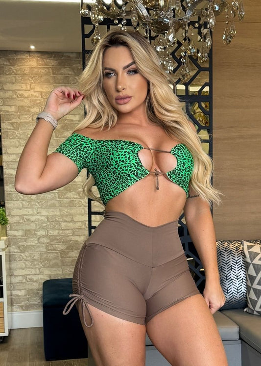 Conjunto Fitness Top Manguinha Oncinha Verde Short Marrom