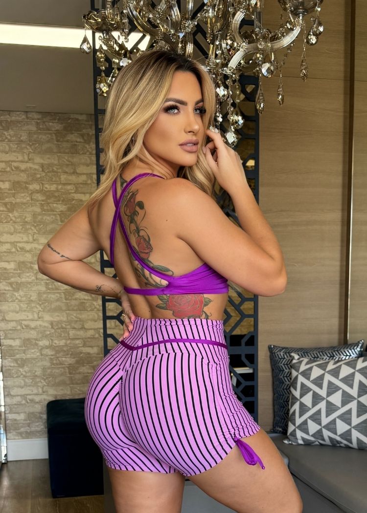 Conjunto Fitness Top Roxo com Decote Short Lilás Listrado