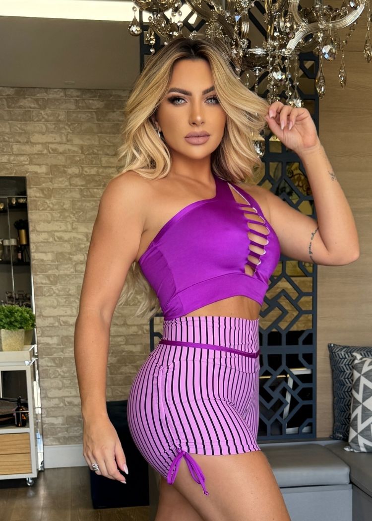 Conjunto Fitness Top Roxo com Tiras Short Lilás Listrado