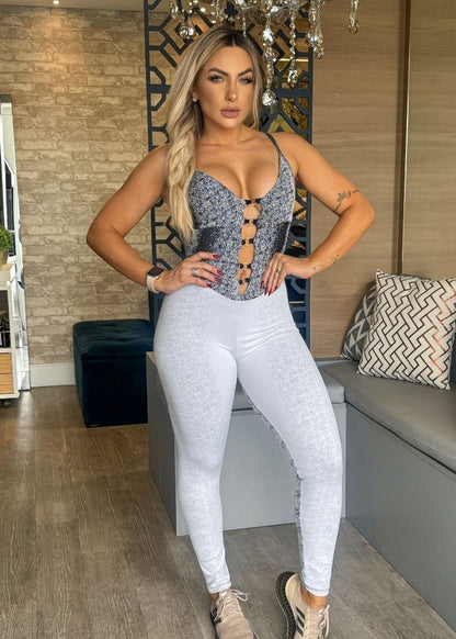 Macacão Fitness Chapisco Top Preto e Branco Legging Branca