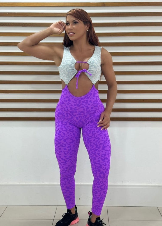 Macacão Fitness Oncinha Top Branco com Abertura Legging Roxa