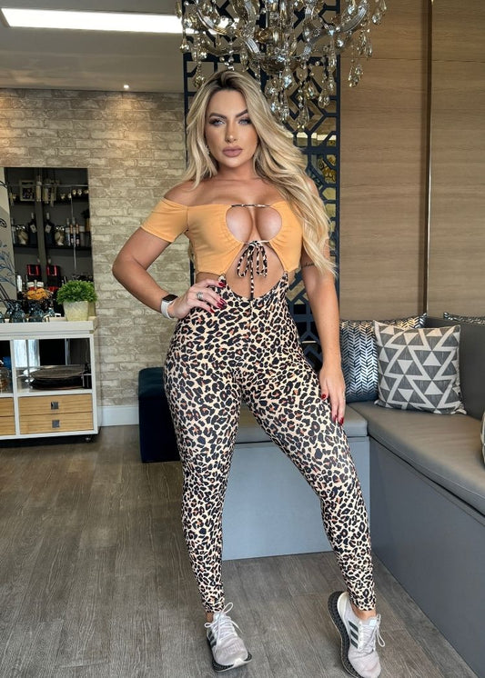 Macacão Fitness Top Laranja com Abertura Legging Oncinha Empina Bumbum