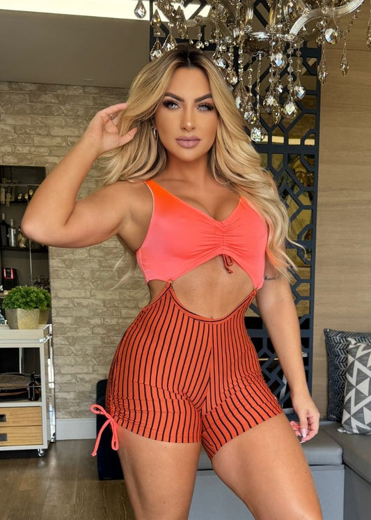 Macaquinho Fitness Rosa e Terracota Listrado com Decote Aberto